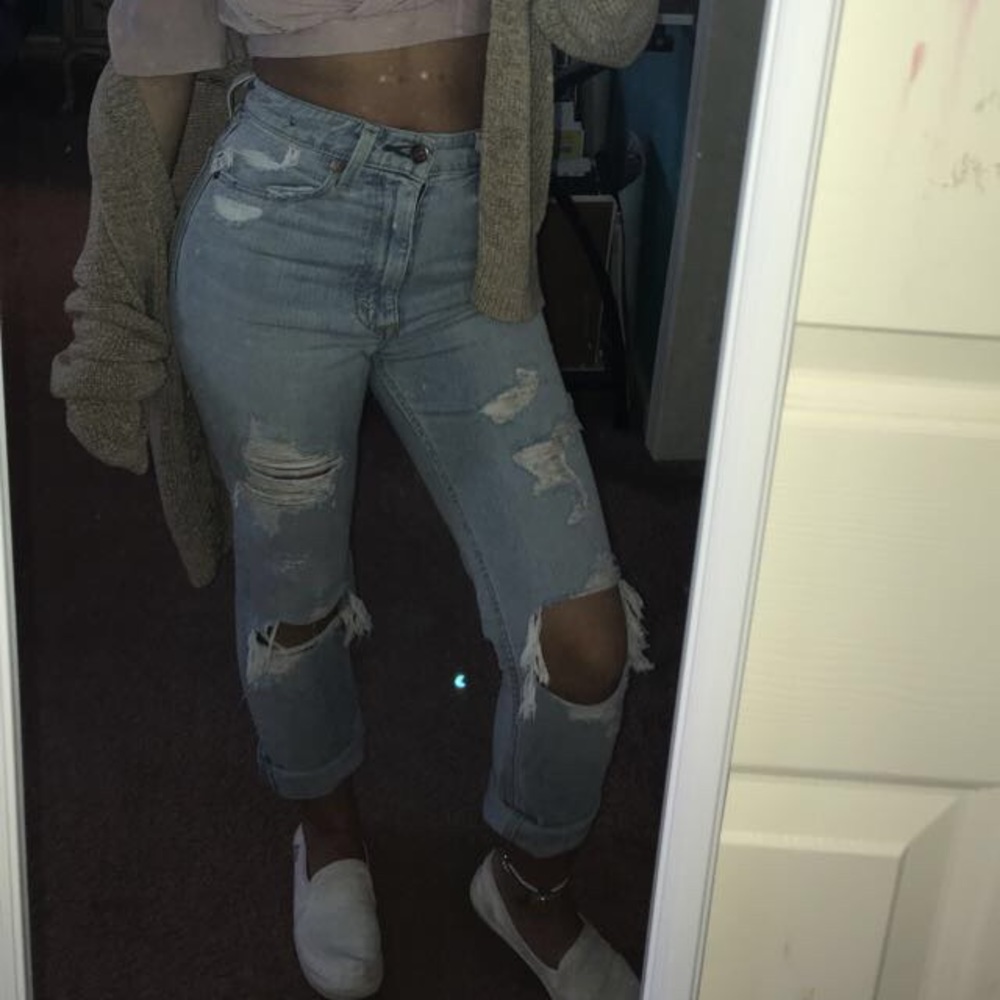 High waisted boyfriend Abercrombie jeans ripped